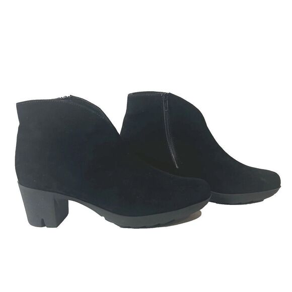 Munro Black Suede Boots Womens Sz 9.5M Zip Up Block Heel Ankle Bootie Almond Toe - Picture 1 of 8
